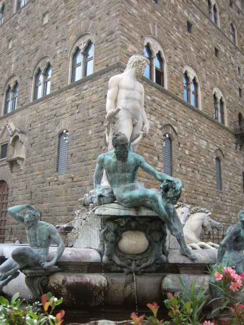 Outside the Uffizi -blogginginitaly.com